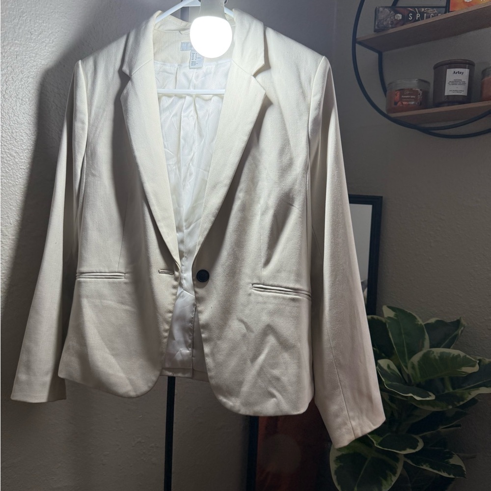 Elegant Cream Blazer